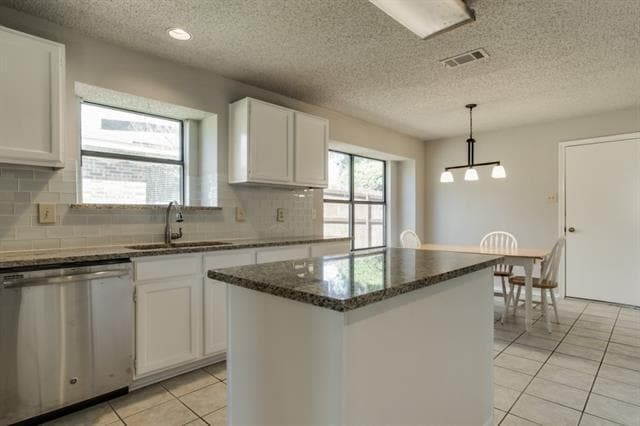 Building Photo - 1305 Chicota Dr