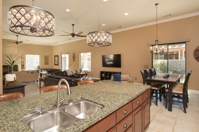 Building Photo - 57669 Santa Rosa Trail