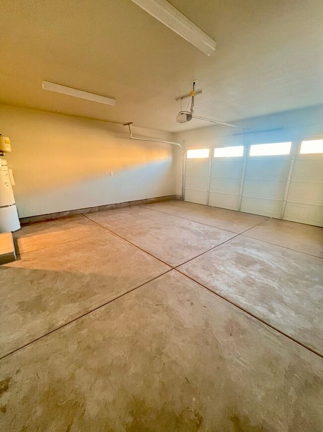 Building Photo - New Construction Medford/Central Point Area - Close to all Everything !