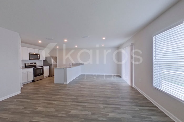 Building Photo - 1802 Nebraska Loop