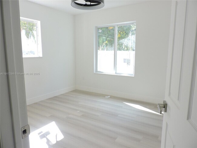 Building Photo - 849 NW 12th St