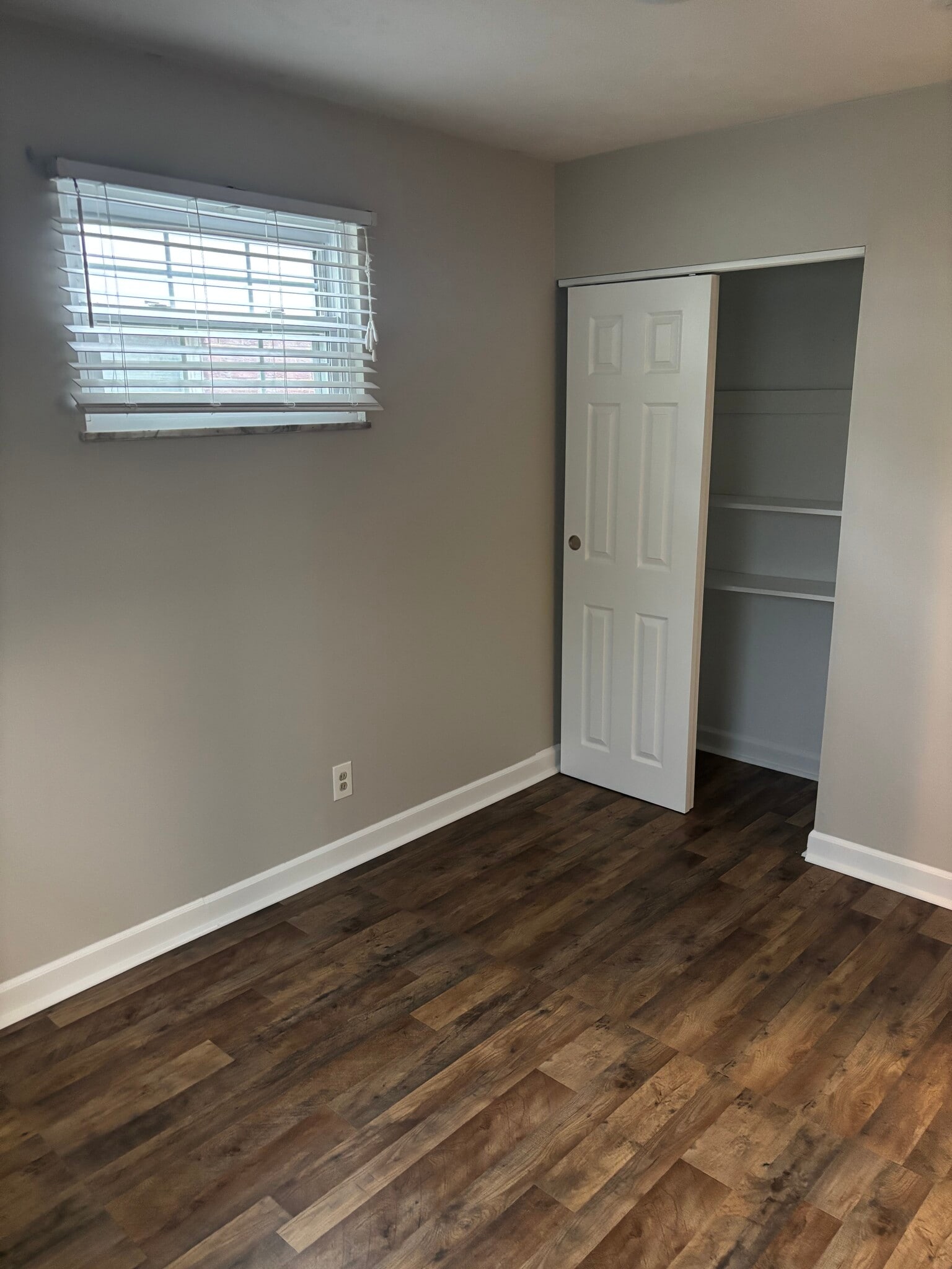 Building Photo - 1602 Vilardo Ln