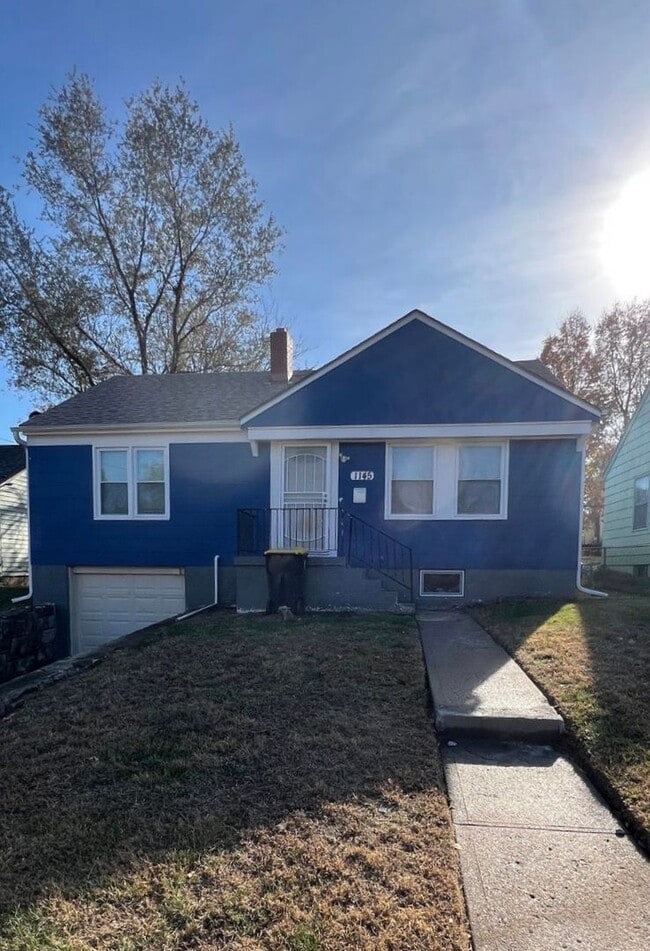 Building Photo - Move-In Ready 3-Bed Home with Downstairs B...