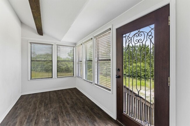 Building Photo - 364 Ponderosa Loop