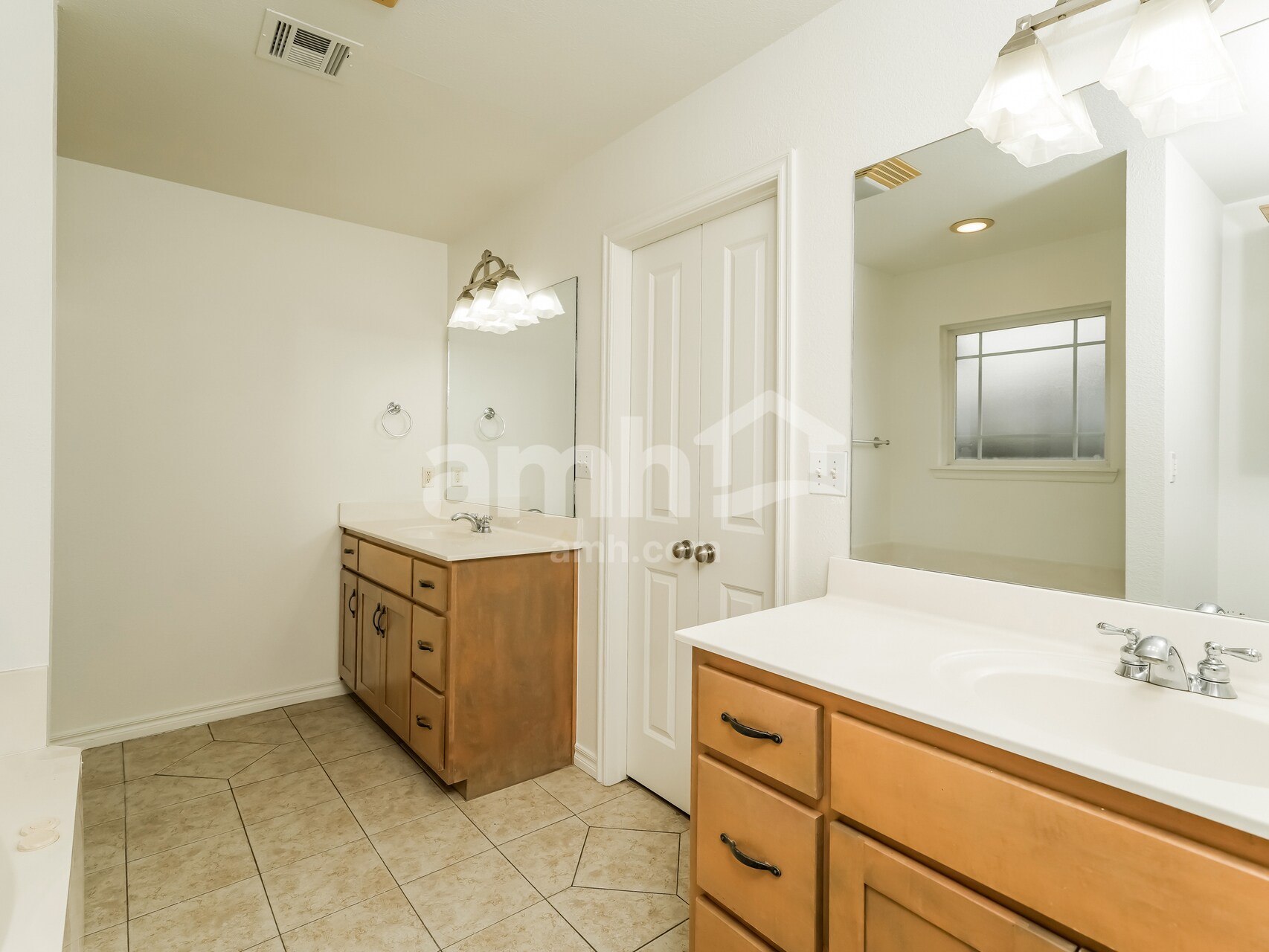 Building Photo - 4017 S 201st E Ave