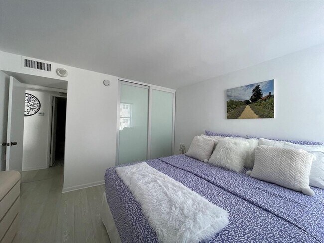 Building Photo - 111 Briny Ave