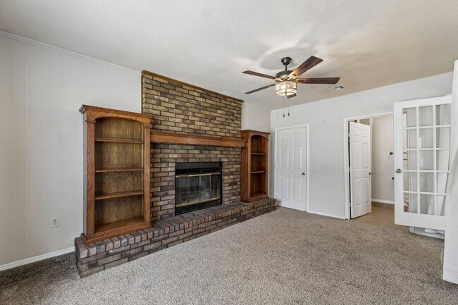 Building Photo - 3401 E Noble Dr