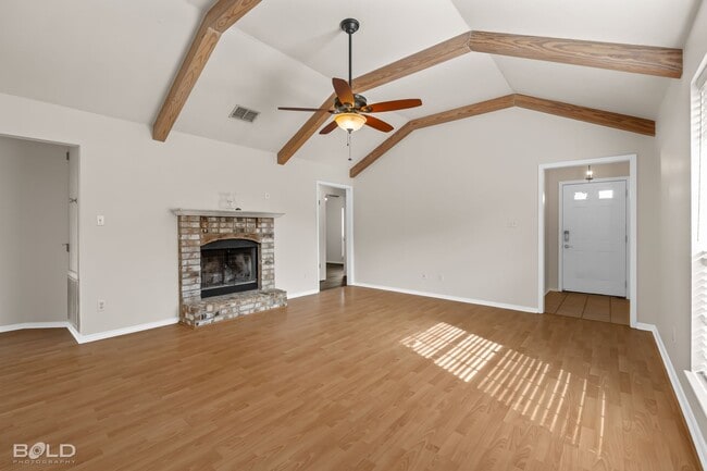 Building Photo - 5005 Longstreet Pl