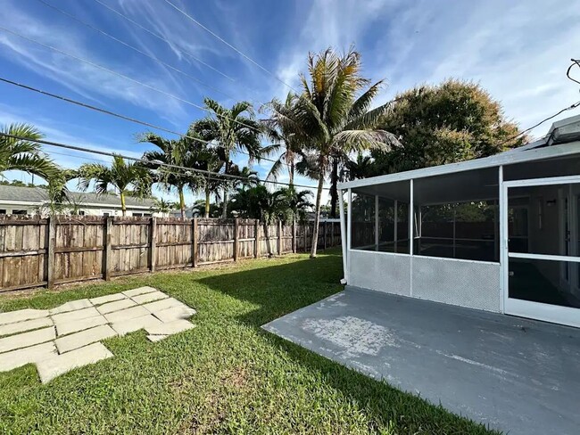 Building Photo - 10312 SW 156th St