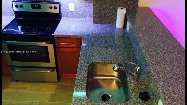 Building Photo - 6855 Abbott Ave