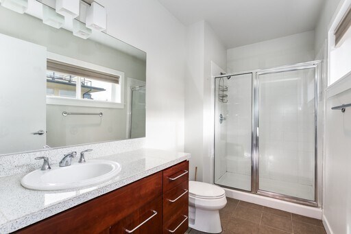 Building Photo - East Queen Anne Seattle 2 Bedroom Apartment for Rent | Lake Union Views, Rooftop Deck, In-Unit La...