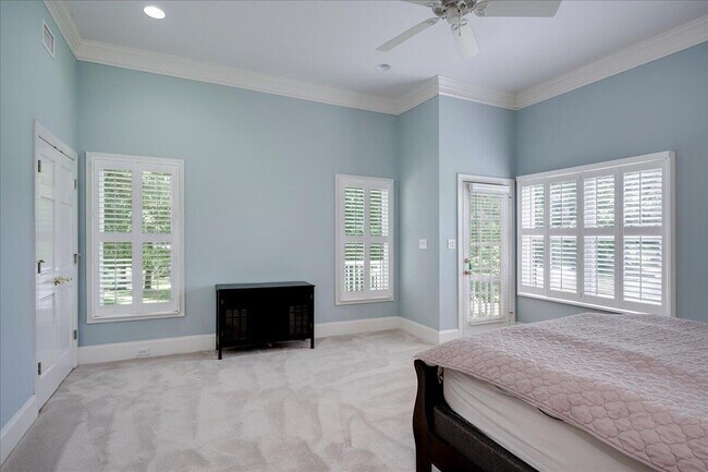 Building Photo - 163 Dumbridge Rd