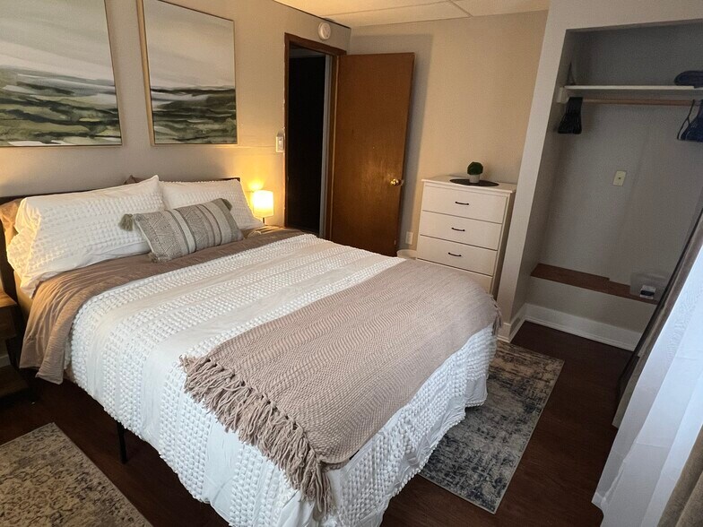 bedroom - 4115 Lowry Ave N