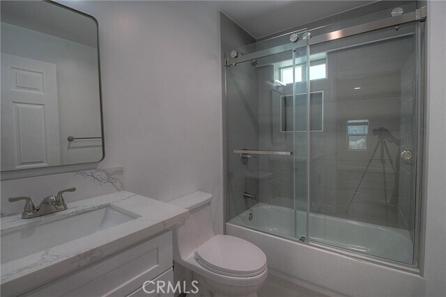Building Photo - 1127 Manzanita St