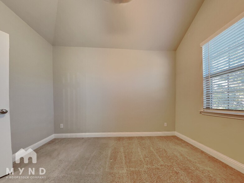 Building Photo - 6288 Rilla St