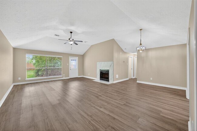 Building Photo - 6906 Pembrough Ln
