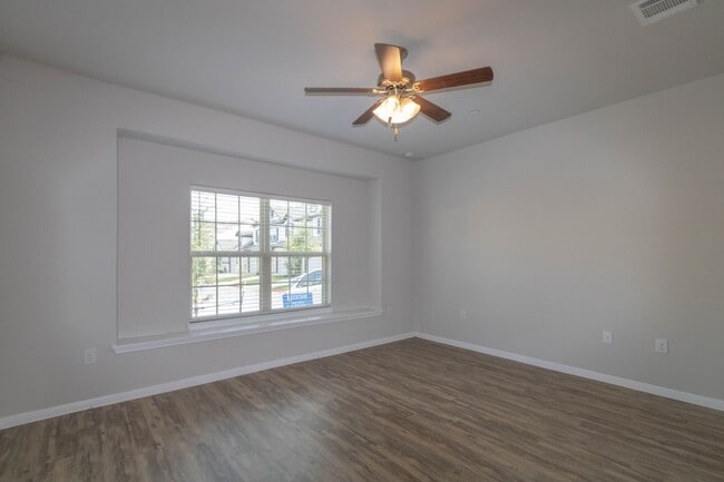 Building Photo - 11608 Landseer Dr