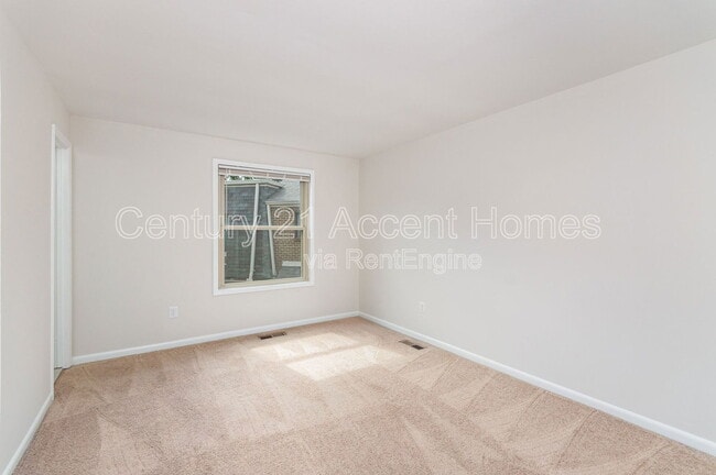 Building Photo - 1746 Dogwood Dr