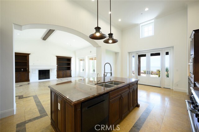 Building Photo - 10 Dunes Bluff