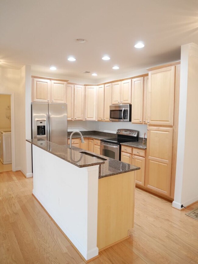 Building Photo - 1513 Feral Dae Ln
