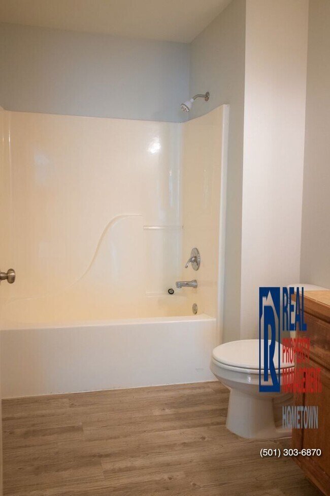 Building Photo - 104 Austin Ln