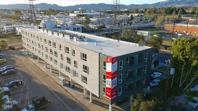 Building Photo - 18900 Parthenia St