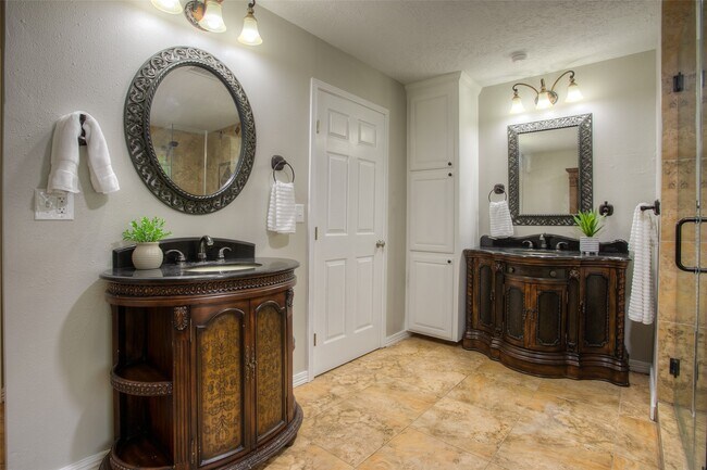 Building Photo - 6016 Teas Nursery Rd