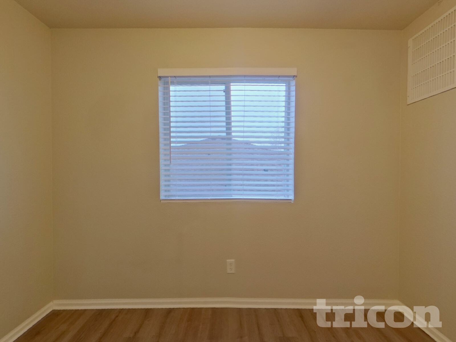 Building Photo - 1933 Prairie Hill Dr