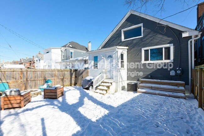 Building Photo - 451 S 22nd St