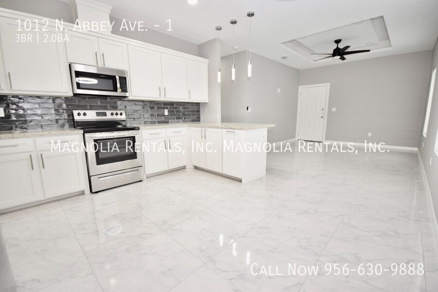 Building Photo - 1012 N Abbey Ave