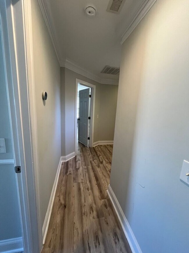 Building Photo - Lovely Home in the Love Grove subdivision!