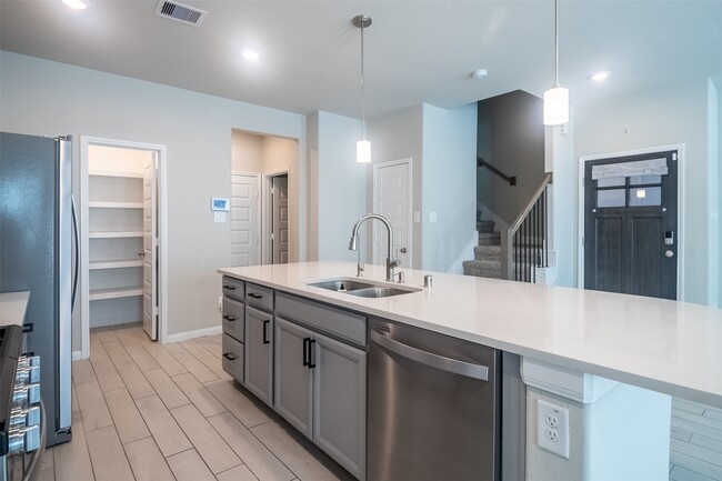 Building Photo - 1523 Parkland Oak Dr