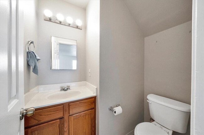 Building Photo - 1701 Balsam Way