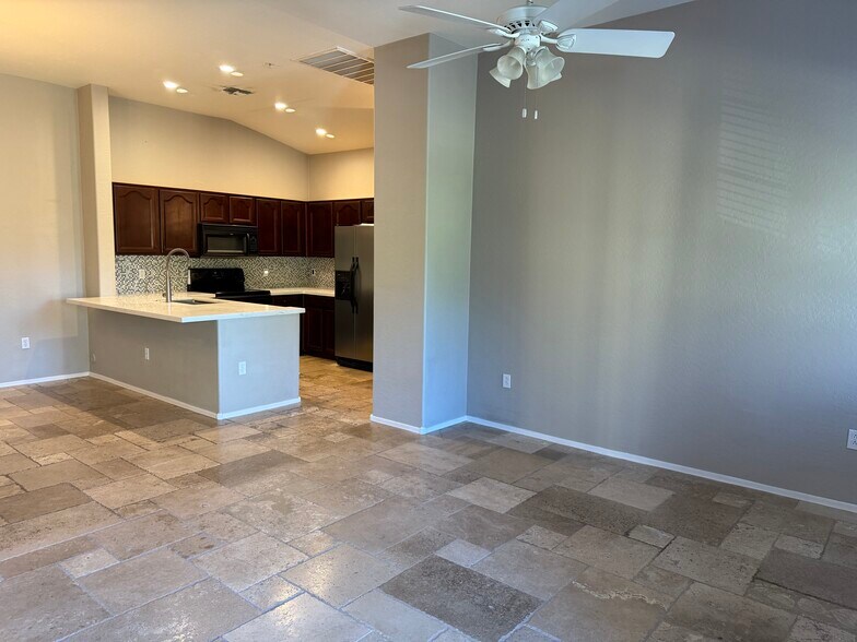 Building Photo - 18250 N 32nd St