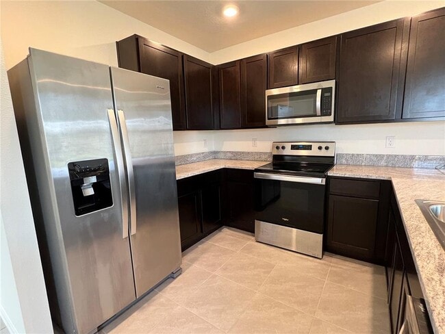 Building Photo - 34012 Jasper Stone Dr