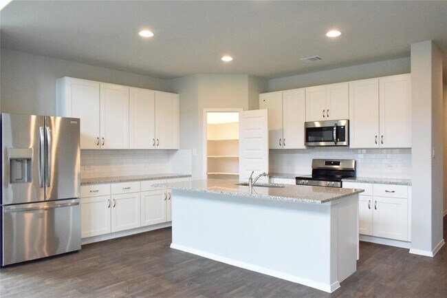 Building Photo - 2405 Ambling Trl