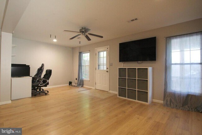Building Photo - 2562 Sylvan Moor Ln