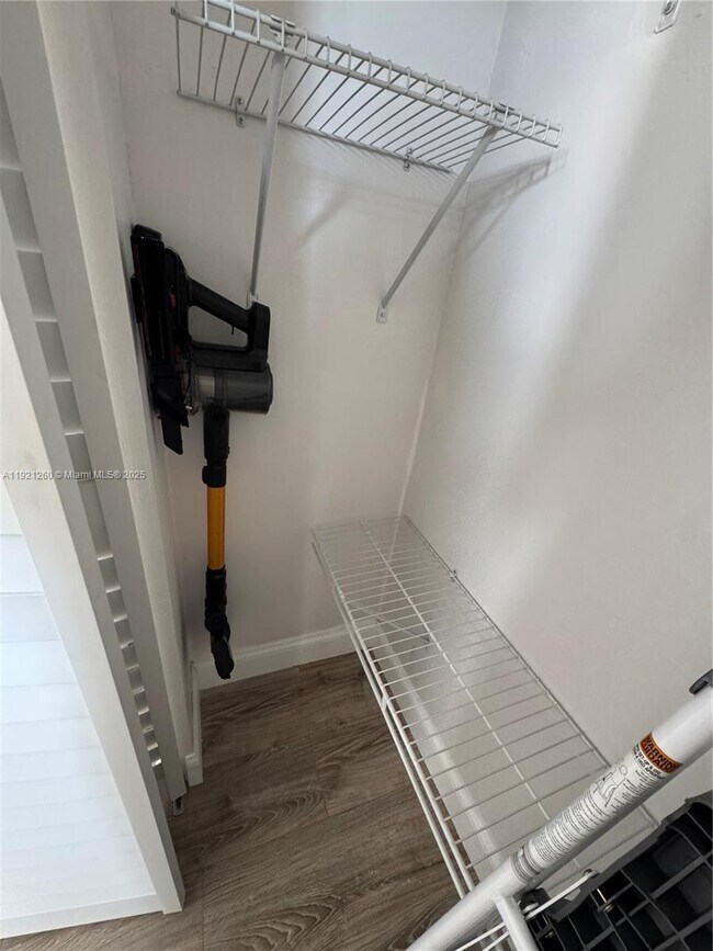 Building Photo - 536 14th St