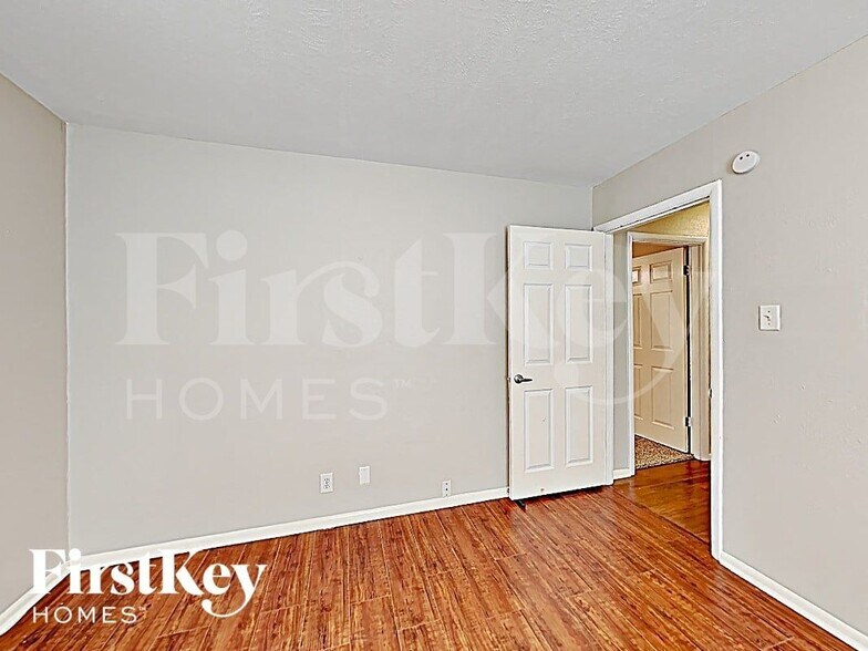 Building Photo - 4009 Shawnee Trail