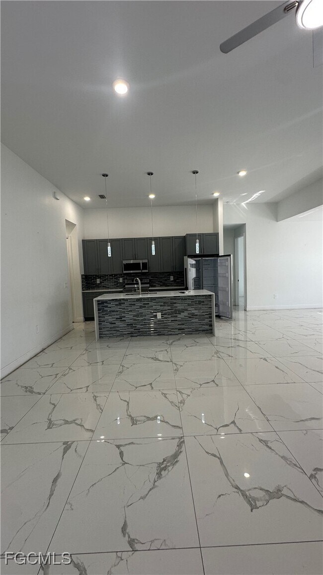 Building Photo - 3217 64th St W