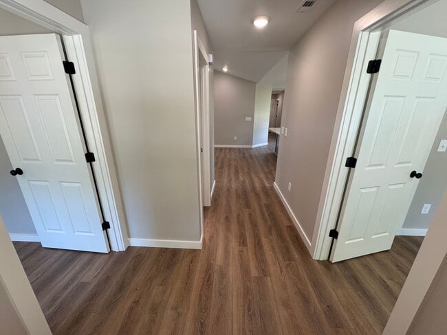 Building Photo - Brand New 3/2 House in Rome- $1,695