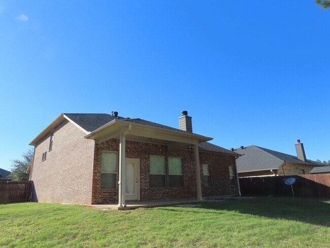 Building Photo - South Tyler! Stunning 5 Bedroom, 3.5 Bath ...