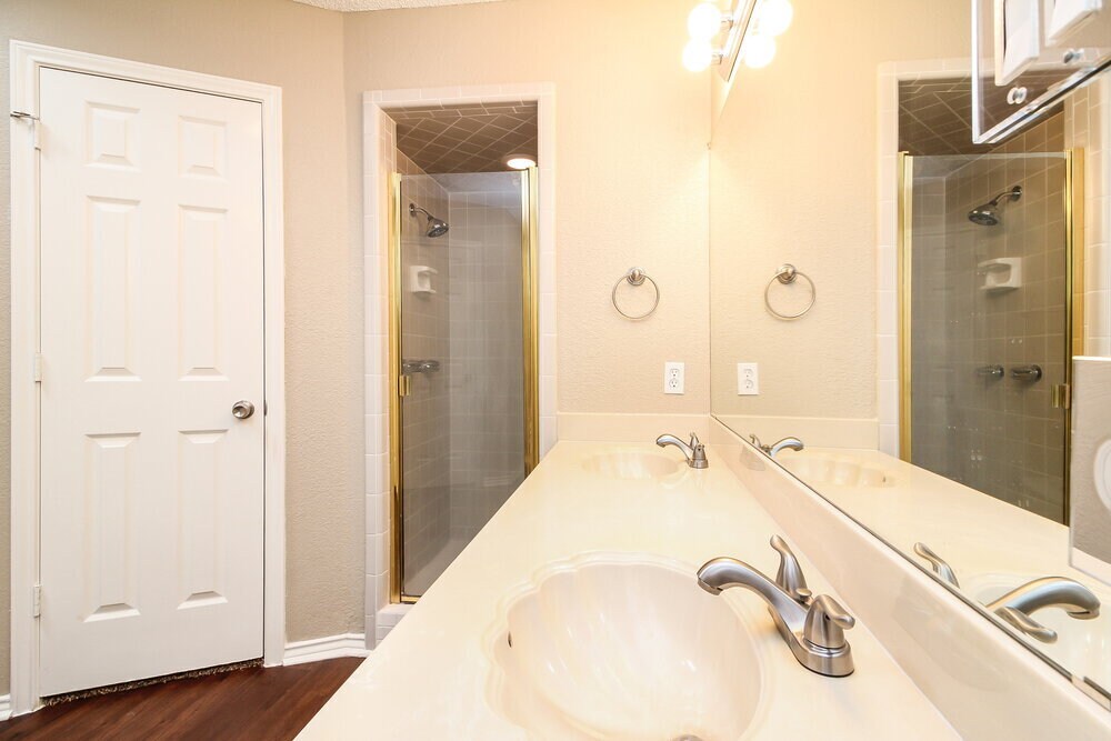 Building Photo - 849 Woodridge Cir