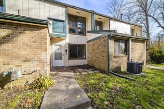 Building Photo - 706 Timber Creek Rd