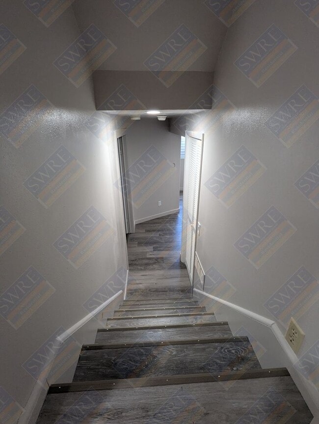 Building Photo - 3107 Scott Dr