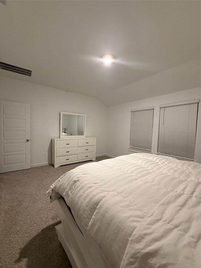 Building Photo - 1119 Fringed Bluestar Dr