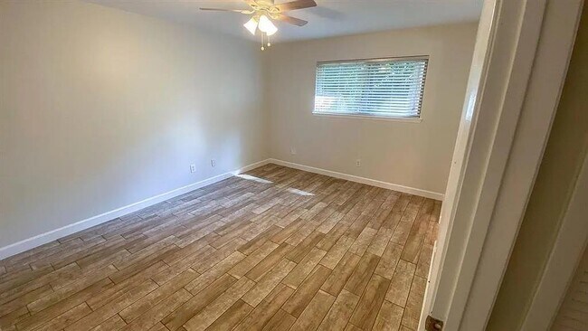 Building Photo - 63 S Wavy Oak Cir