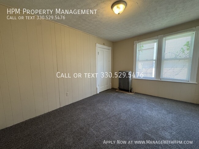 Building Photo - 1307 Woodland Ave NW