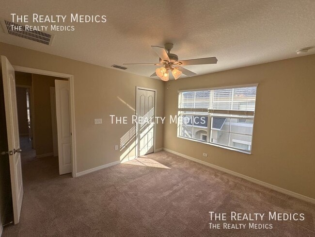 Building Photo - 272 Carina Cir
