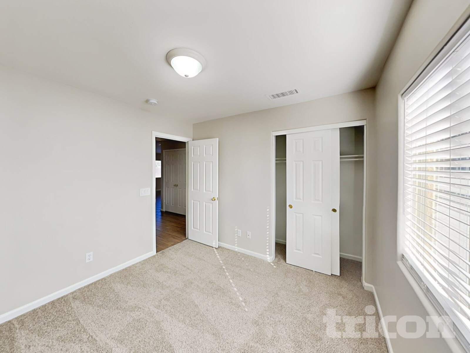 Building Photo - 5206 W Pecan Rd
